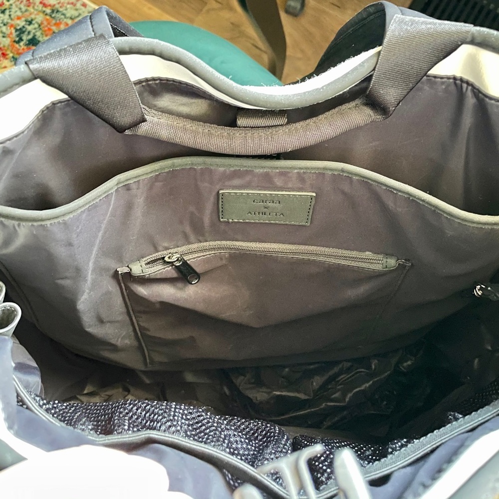 Caraa X Athleta Everyday Vinyasa Tote - Picture 6 of 7